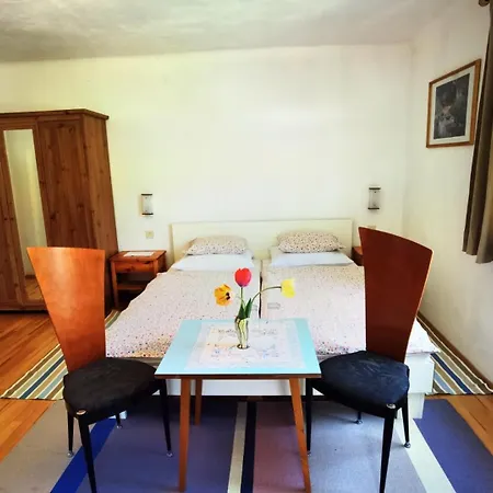 Fruehstueckspension Kattnigg Apartamento